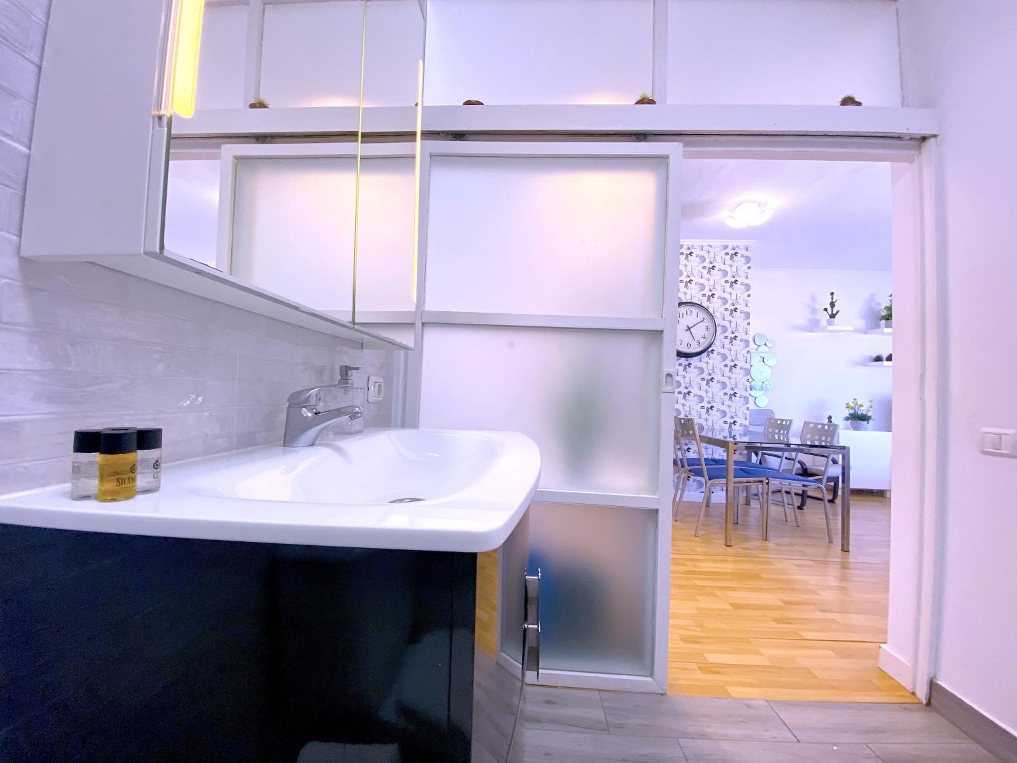 Tropicalidays Paraiso Seafront Apartment *
